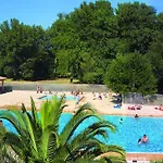 منتزه العطل Lagrange Les Pierres De Jade