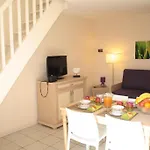 Lagrange Les Pierres De Jade منتزه العطل 3*
