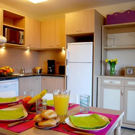 Lagrange Les Pierres De Jade 3*