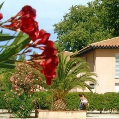 Feriepark Lagrange Les Pierres De Jade Saint-Cyprien (Pyrenees-Orientales)