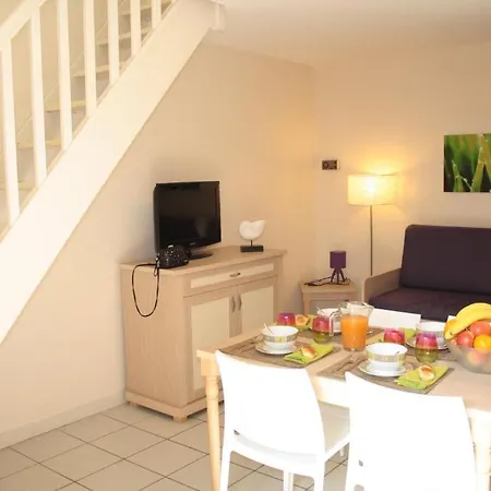 Lagrange Les Pierres De Jade Feriepark 3*