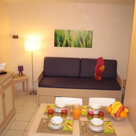 Lagrange Les Pierres De Jade 3*